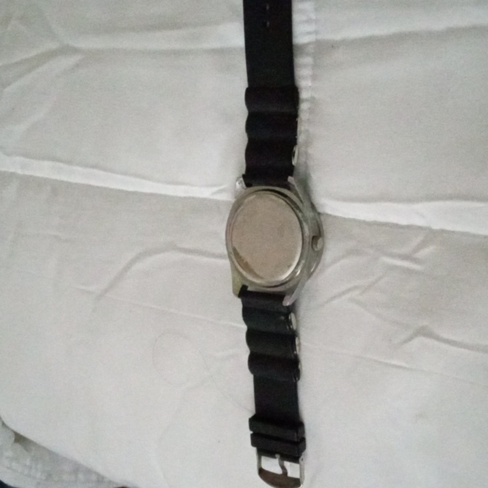 Watch - Picture 2 of 3